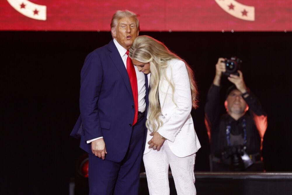 Donald Tramp i Erika Kirk 