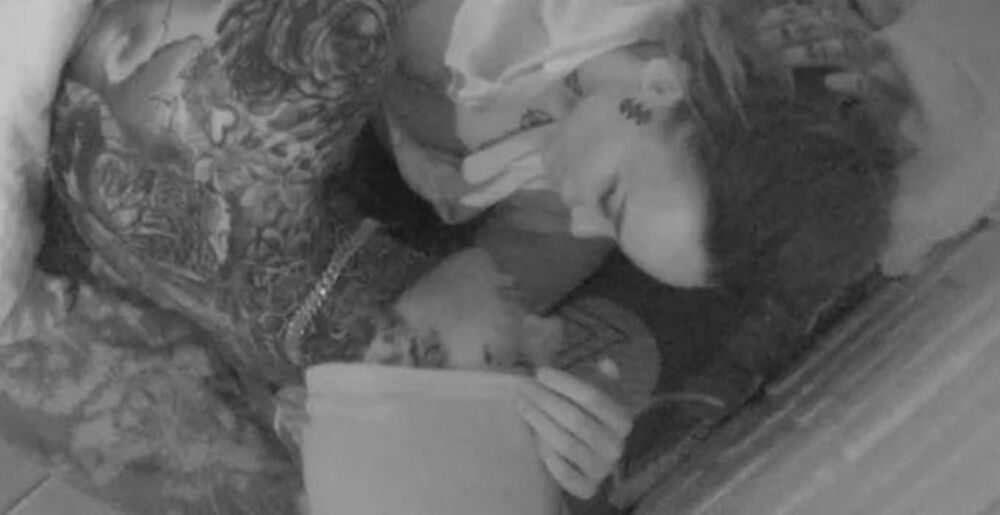 PITANJE TRENUTKA KADA ĆE PASTI ŽESTOKA AKCIJA! Ponovo joj UŠAO u KREVET, a onda se zahuhtalo