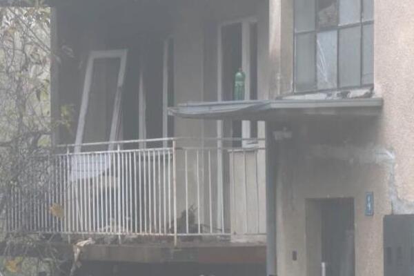 ZASPAO SA CIGARETOM U USTIMA, PA IZGOREO CEO STAN: Detalji požara u Mirijevu, muškarac zatečen BEZ SVESTI!