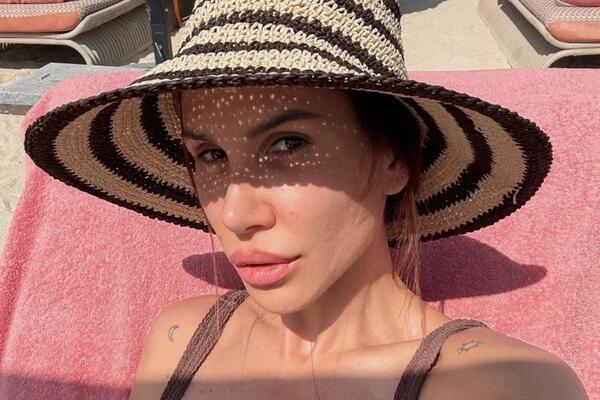 Ljudi se krste kada vide ovaj glamur: Objavila fotke sa luksuzne destinacije, danas joj mnoge zavide na ovome