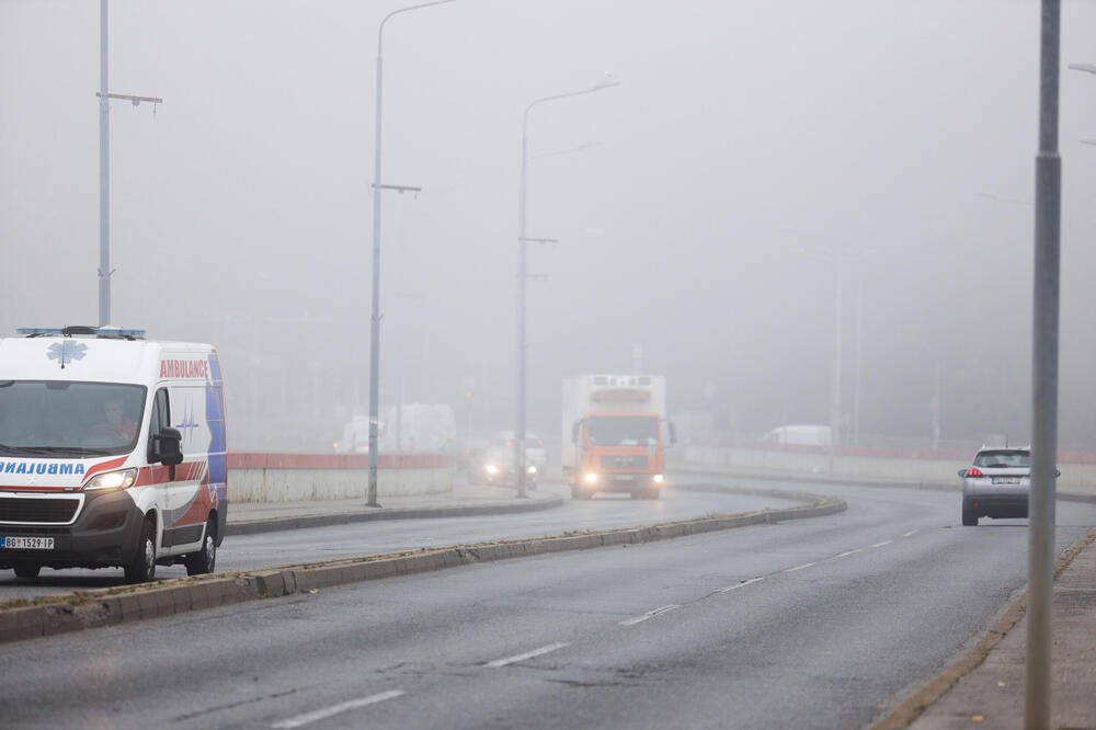 Upozorenja sa svih strana: Magla urniše ovaj deo Srbije, prst pred okom se ne vidi, vozačima upućen poseban apel!