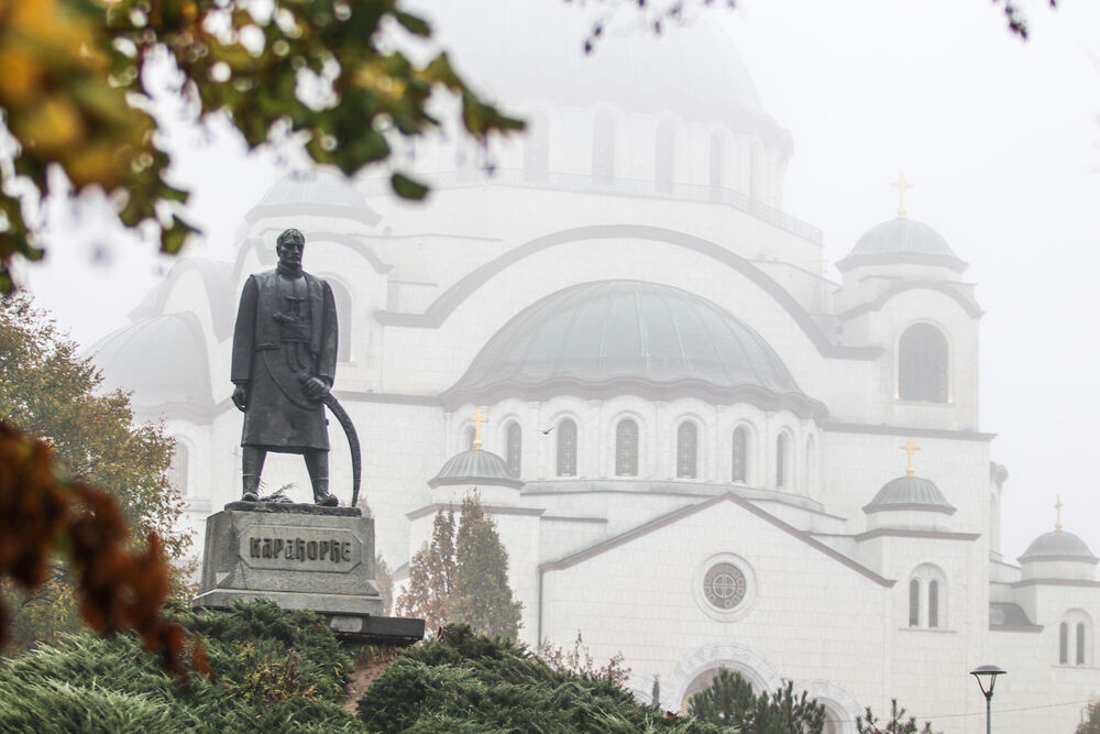 Maglovito jutro i Hram Svetog Save