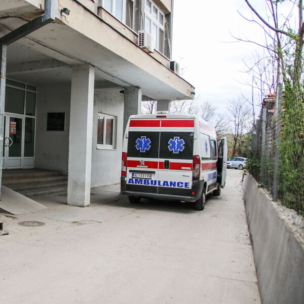 NOĆU NESVESTICE I VISOK PRITISAK, DANJU TEMPERATURA I STRES: Hitna pomoć u ovom gradu imala pune ruke posla!