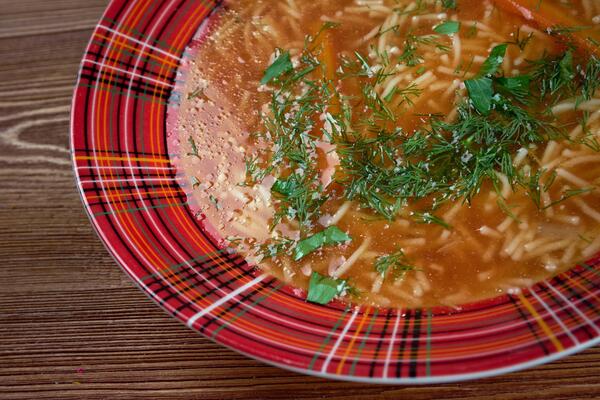 Penicillin supa u koju se ljudi masovno kunu: Greje i pomaže kod prehlade, a ima sastojak koji će vam zapaliti čula