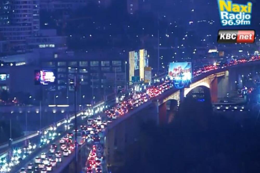 Popodnevni špic u Beogradu uzima maha! Totalni haos u saobraćaju, vozila jedva mile, ove tačke su najkritičnije