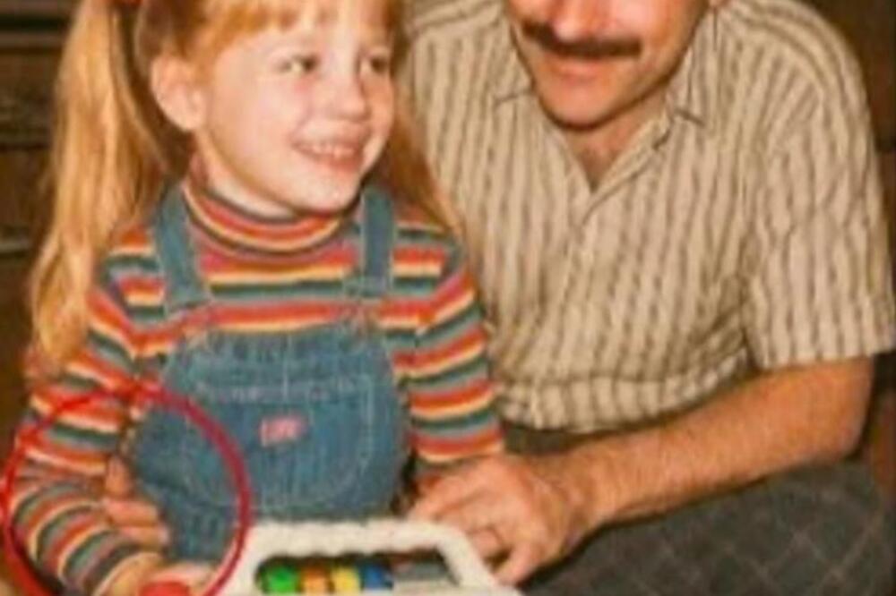 Izabela nestala iz svog kreveta, pa je posle 9 godina pronađena kaseta! Na jezivom snimku spominje i svog oca...