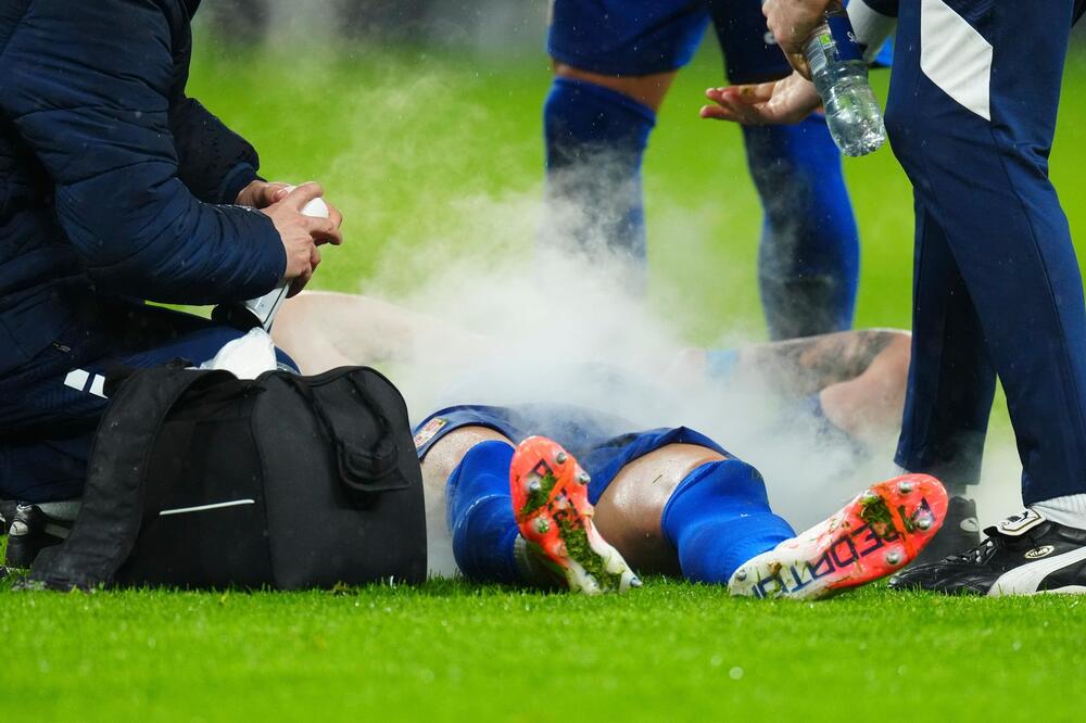 Paunović ostao bez jednog orla: Nešto je puklo u levom kolenu