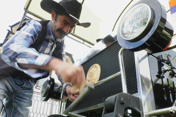 Rade iz Kragujevca duže od 2 godine ručno sklapao ljutu mašinu po uzoru na čuveno vozilo: Pogledajte kako izgleda