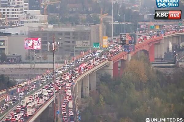OVE DELOVE BEOGRADA ZAOBIĐITE U ŠIROKOM LUKU: Popodnevni špic uzeo maha, vozila mile! Ovo mesto je NAJKRITIČNIJE