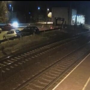 IMA TEŠKO POVREĐENIH KOD ZAJEČARA! Voz se zakucao u auto u kojem su bile DEVOJKE: Polo je totalno smrskan! VIDEO