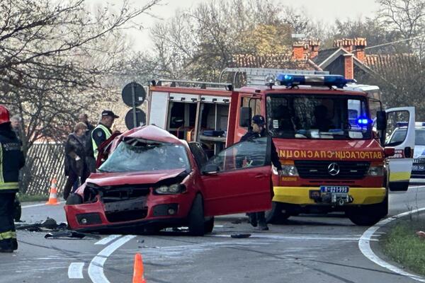Mladić (19) poginuo kod Ovčarske klisure! Vozila smrskana, porodica POVREĐENA u pikapu