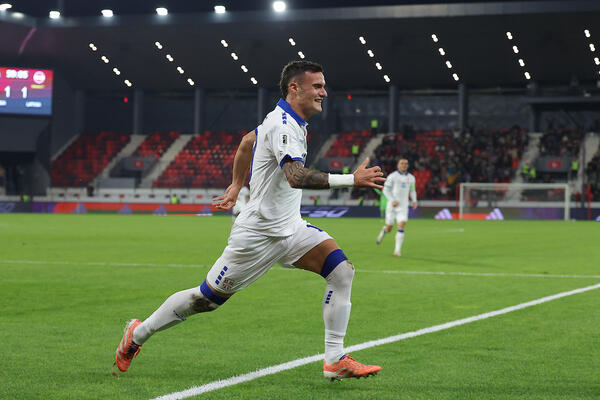 Aleksandar Stanković do prvenca za reprezentaciju kao tata Dejan (Video)