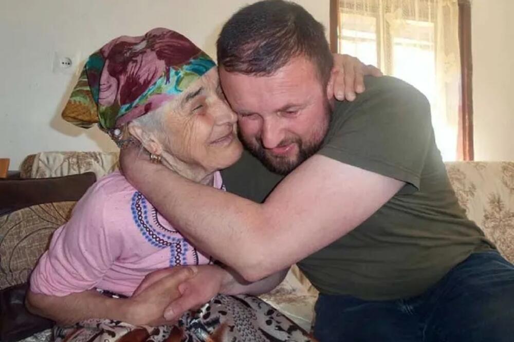 Tužna vest koja je rasplakala celu Srbiju: Preminula majka koja je posle 40 godina našla sina OTETOG na rođenju!