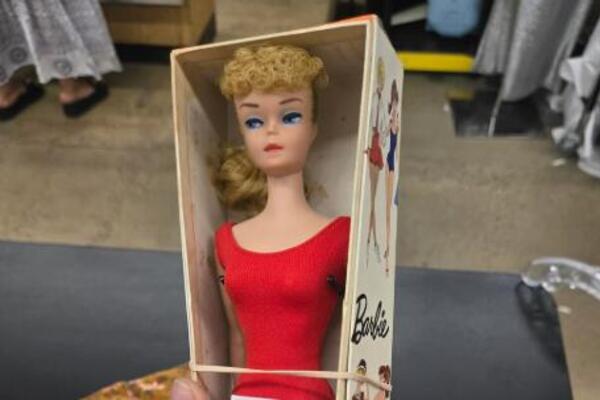 Kupila Barbiku iz 1960-ih za samo 1.000 dinara, pa... Kad je saznala koliko vredi, nije joj bilo dobro! (FOTO)