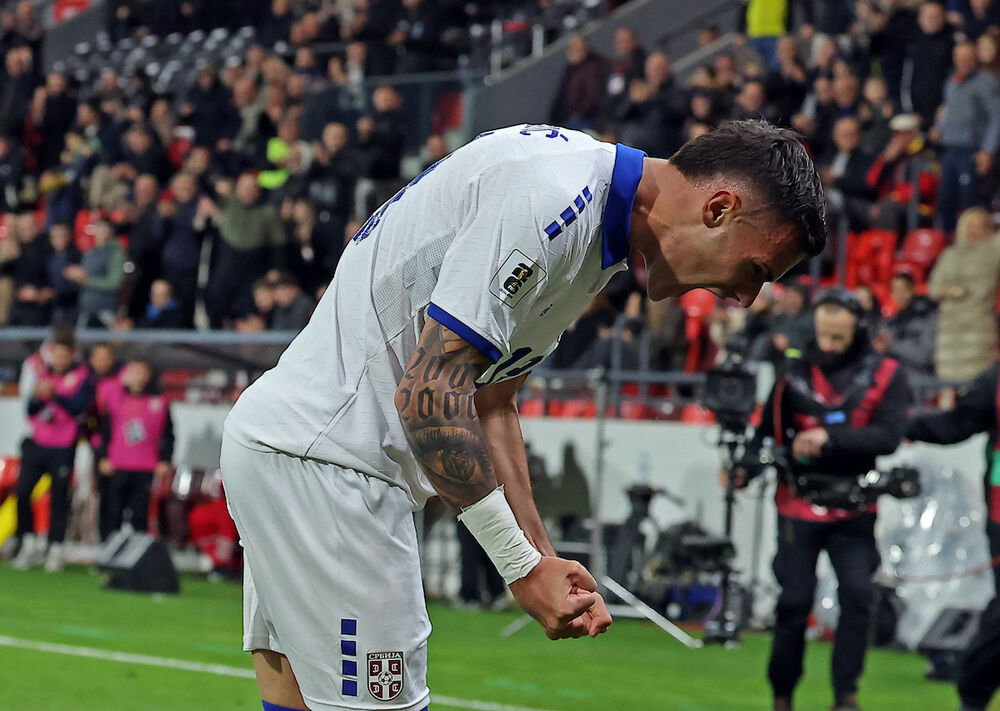 Slavlje Aleksandra Stankovića na utakmici Srbije i Letonije