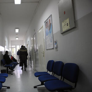 Kako da razlikujete da li imate prehladu ili grip? Visoka temperatura i kašalj kose Srbe, ovo su jasni pokazatelji