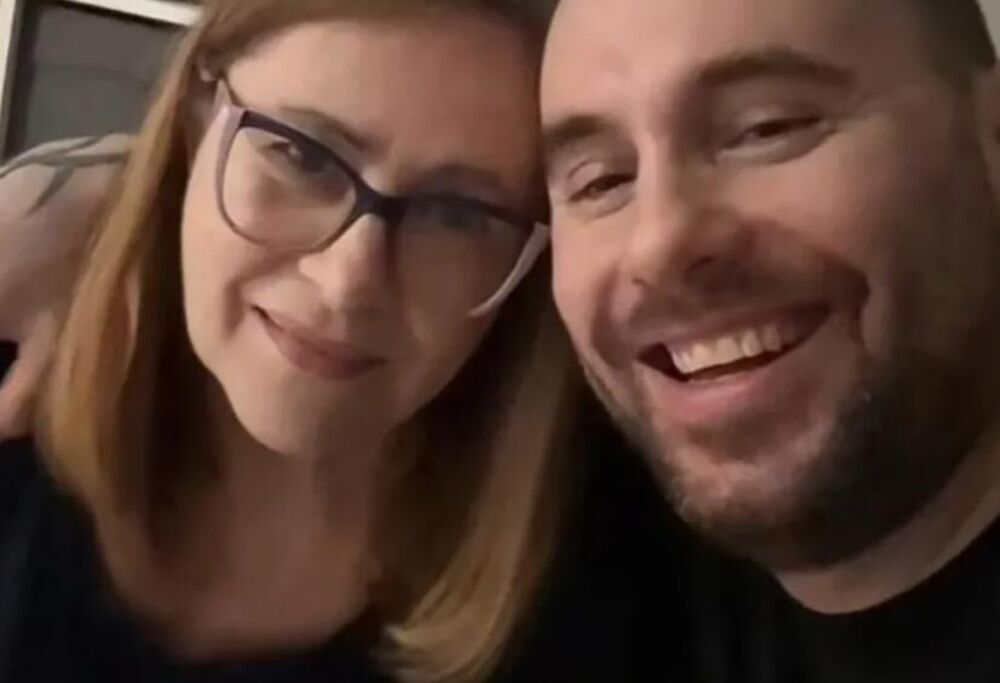 KONAČNO VIDIMO ŽENU O KOJOJ JE BRUJALA SRBIJA! Rodila košarkašu sina - bivši robijaš konačno pokazao MAJKU