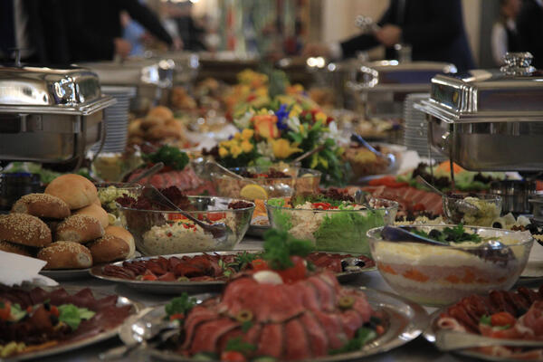 Pazite dobro: Nezaobilazan je na svakoj slavskoj trpezi, a doktorka upozorava da uzrokuje dve teške bolesti