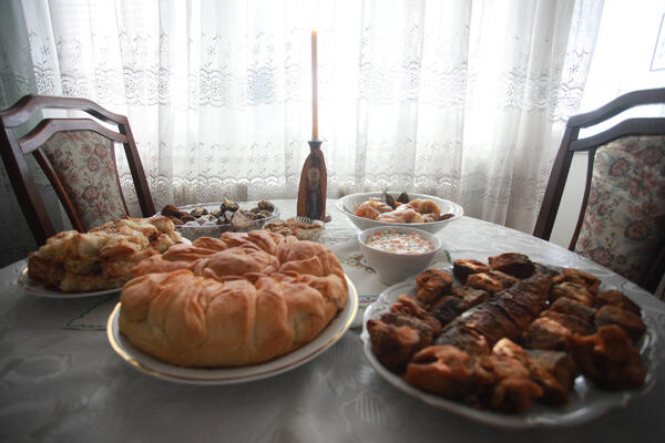 NE POSTOJI GORI GREH! Sveštenik upozorio Srbe na grešku koju prave i to na RTS - "To je ŠAMAR SVETITELJU!"