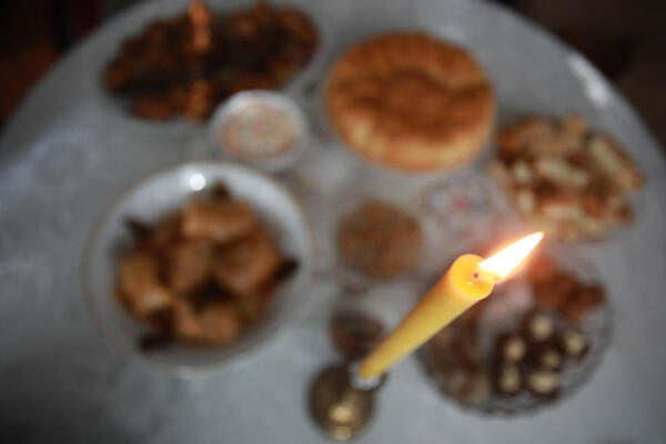 "NA ŠTA TI TO LIČI?": OTIŠLA SAM NA SLAVU I ZBOG OVE REČENICE POSTALA NAJOMRAŽENIJI GOST! Svi su me napali