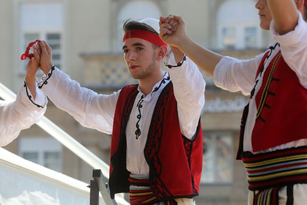 Slika sa svadbe Srpkinje i Albanca izazvala mnogo reakcija