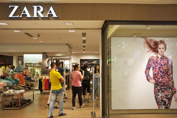 Protesti u čak 7 zemalja širom Evrope! Radnici "Zare" najavili masovni štrajk za Crni petak!