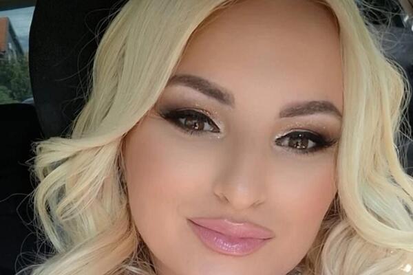 OVO JE NASTAVNICA KOJA JE TEMA DANA U SRBIJI Učenik se krio od stida, a onda... Marija je uzela stvar u SVOJE RUKE!