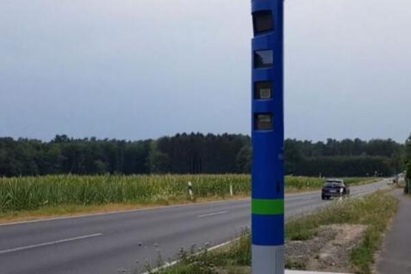 Vozači, plavi stubovi ne mere brzinu već proveravaju ovo: Niste ni svesni u kakvoj zabludi ste bili