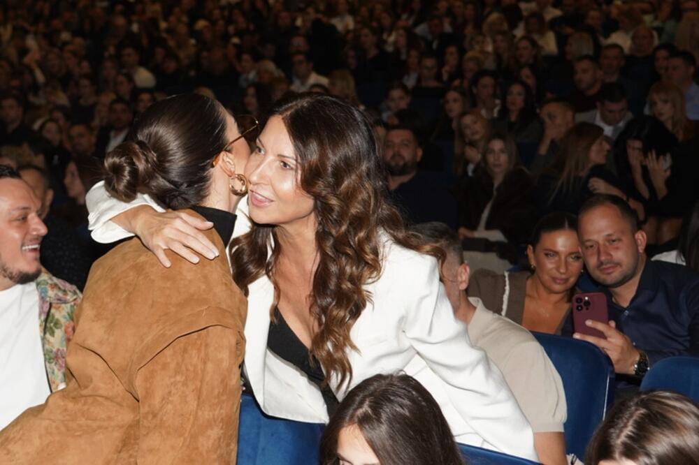 DOK GAZDA PINKA DELI OTKAZE ZAPOSLENIMA, SANJA STIGLA NA "MESTO ZLOČINA"! Jasno je da li ostaje ili ide