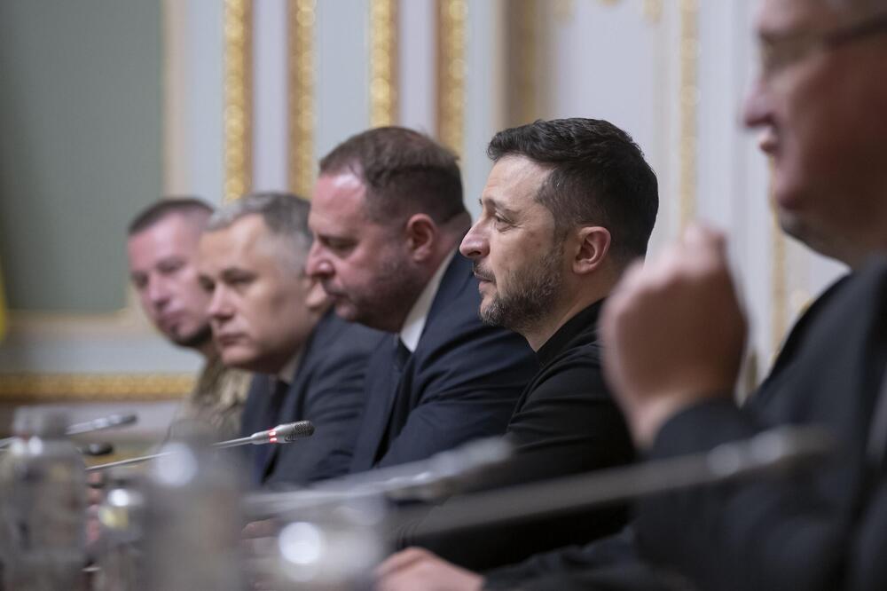 Trampov mirovni plan za Ukrajinu "pukao"? Zelenski je samo izgovorio 3 reči novinarima!