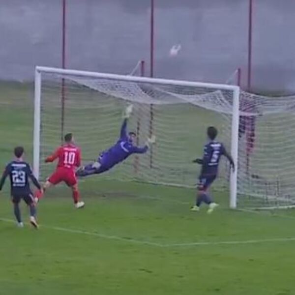 Ovako nešto se promašuje jednom u 10 godina: Sloven umalo šokirao Zvezdu, Radonjić kaznio za zicer (VIDEO)