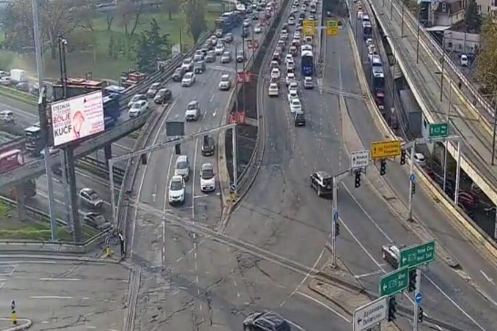 MAPA BEOGRADA SVA U CRVENOM! Saobraćajni kolaps od ranog jutra, OVO su najkritičnije zone!