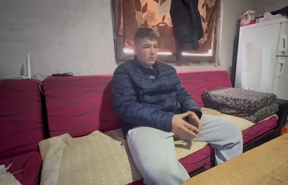 Amela majka ostavila kad je bio beba