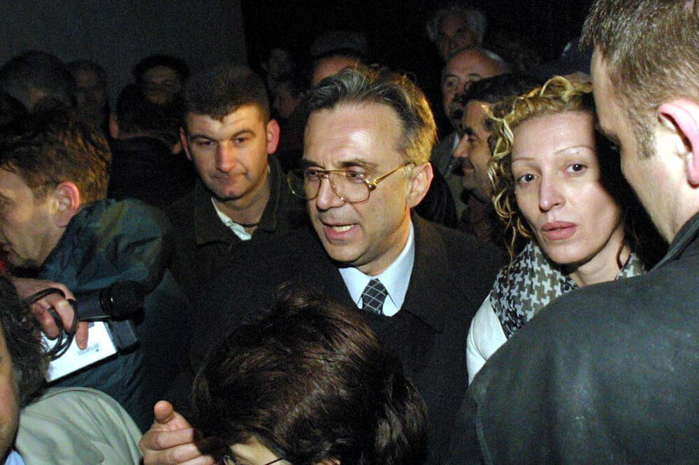 Na dan kad je Slobodan Milošević primljen u bolnicu oglasio se Branislav Ivković: Evo šta je poručio Srbima tada