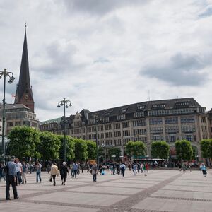"HRVATI I SRBI SU ISTI NAROD i veoma su..." Pitao Nemce šta misle o njegovom narodu, pa... ODUVALI GA ZA SVE PARE!