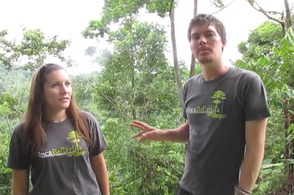 Bračni par već 10 godina živi u DŽUNGLI! Napravili kućicu na drvetu dok im DIVLJE ŽIVOTINJE svaki dan... (VIDEO)