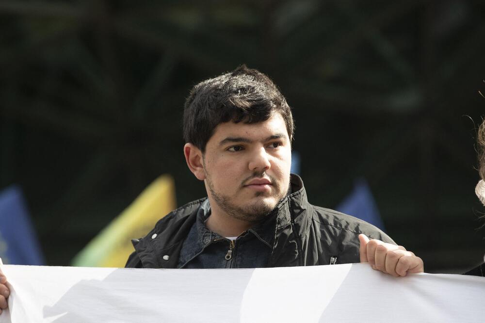 NA SAHRANU IŠAO U PANCIRU! Ubili mu dvojicu braće kako bi ga UĆUTKALI I ZASTRAŠILI, a on se ZAKLEO NA OVO!