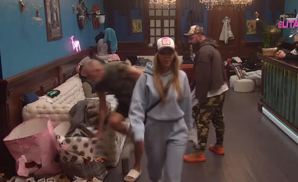 ŠTA SE DEŠAVA SA OVIM LJUDIMA? Ovo nije prikazano u uživo programu: DEMOLIRAN PAB - žena rešila sve da UNIŠTI