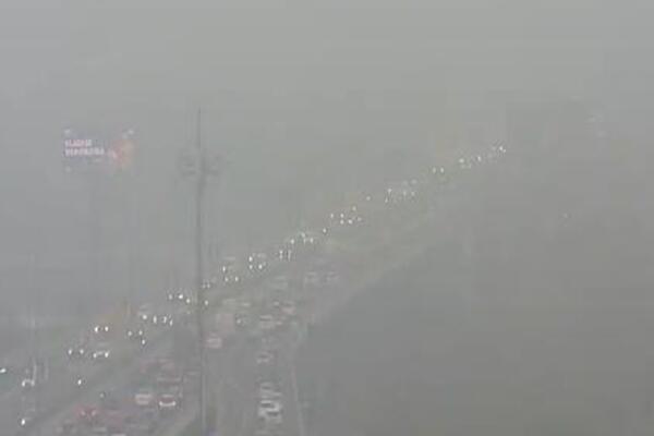 KOLAPS U BEOGRADU OD RANE ZORE! Od magle se vozila ne vide, mape pokazuju zagušenja skoro u svim delovima grada