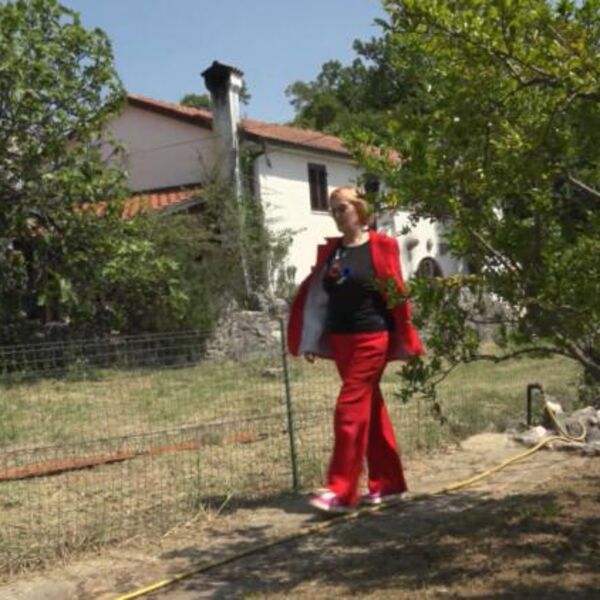 KAKO NAM JE OVO PROMAKLO? Misterija oko stare kuće Vedrane Rudan – šta se krije iza trošne fasade? POGLEDAJTE SAMO