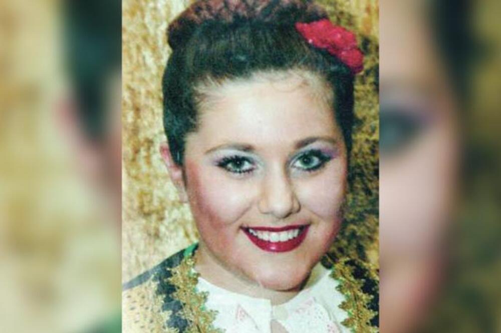 DEVOJČICA TAMARA PRIŠLA DA POMOGNE DRAGANU JER JE PAO, ON JE IZBO NOŽEM! Krvavi Aranđelovan u Batajnici