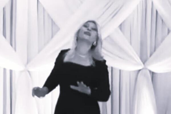 UMRLA DVOJNICA VESNE ZMIJANAC! Estrada je oplakuje