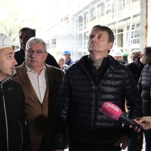 SRBIJA OVIM ULAGANJIMA GRADI BUDUĆNOST! Glišić otkrio u koja 3 sektora se najviše ulaže - VELIKI TALAS INVESTICIJA