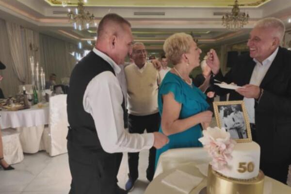 Njihova ljubav traje 50 godina! Vlastimir je zvao Nevenku svaki dan sa govornice, a danas slave pola veka braka
