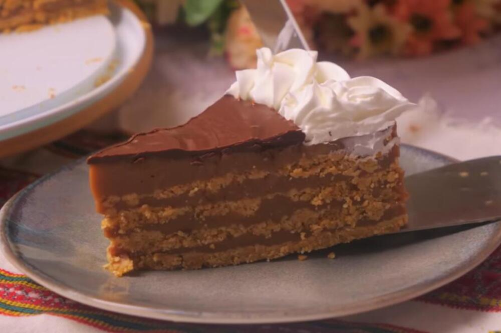Savršena čokoladna torta gotova za 15 minuta! Idealna za dane posta i slave, a ukus čista fantazija