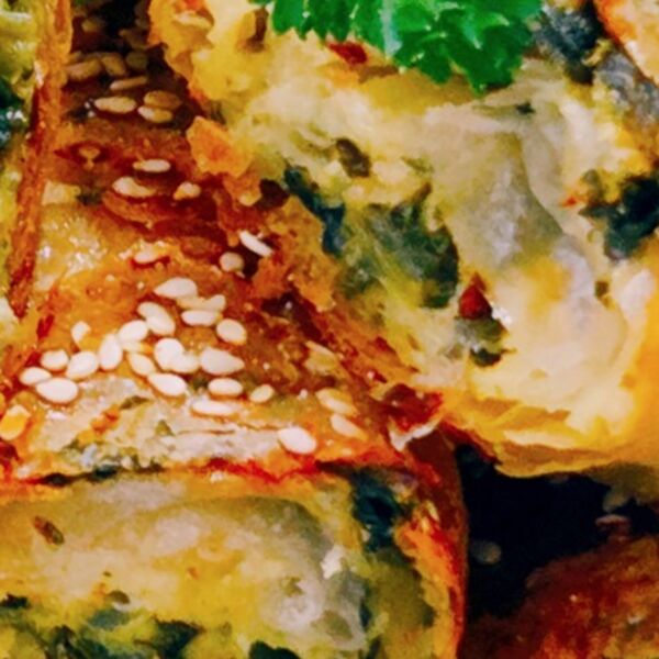 Spremna očas posla i topi se u ustima: Brza pita za koju vam rerna nije potrebna, svaki zalogaj je uživanje