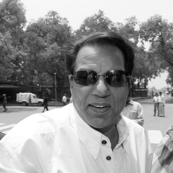 CELA ZEMLJA TUGUJE! Preminuo legendarni "narodni" glumac, premijer se hitno oglasio i poručio: "KRAJ JEDNE ERE!"