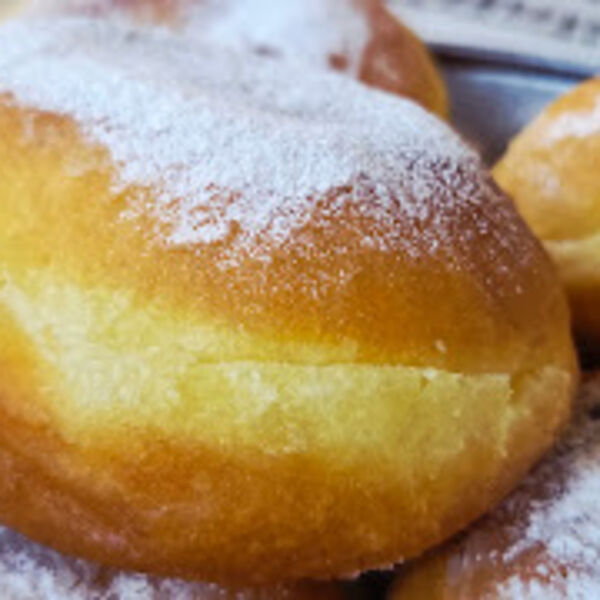 Recept na šolje za domaće krofne: Mekane ko duša i uspevaju svima, a sa tanjira nestaju za tren oka