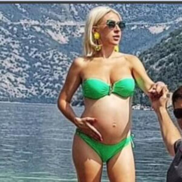 JOVANA JEREMIĆ U DEVETOM MESECU TRUDNOĆE! Stomak joj do zuba, otac deteta POLITIČAR dobro poznat