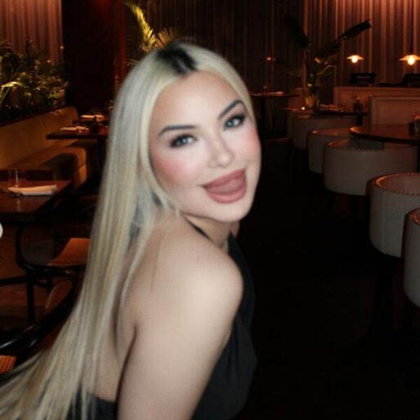 PRIŠLI AUTOMOBILU I ISPALILI VIŠE METAKA U NJIH! Pevačica brutalno ubijena u sačekuši